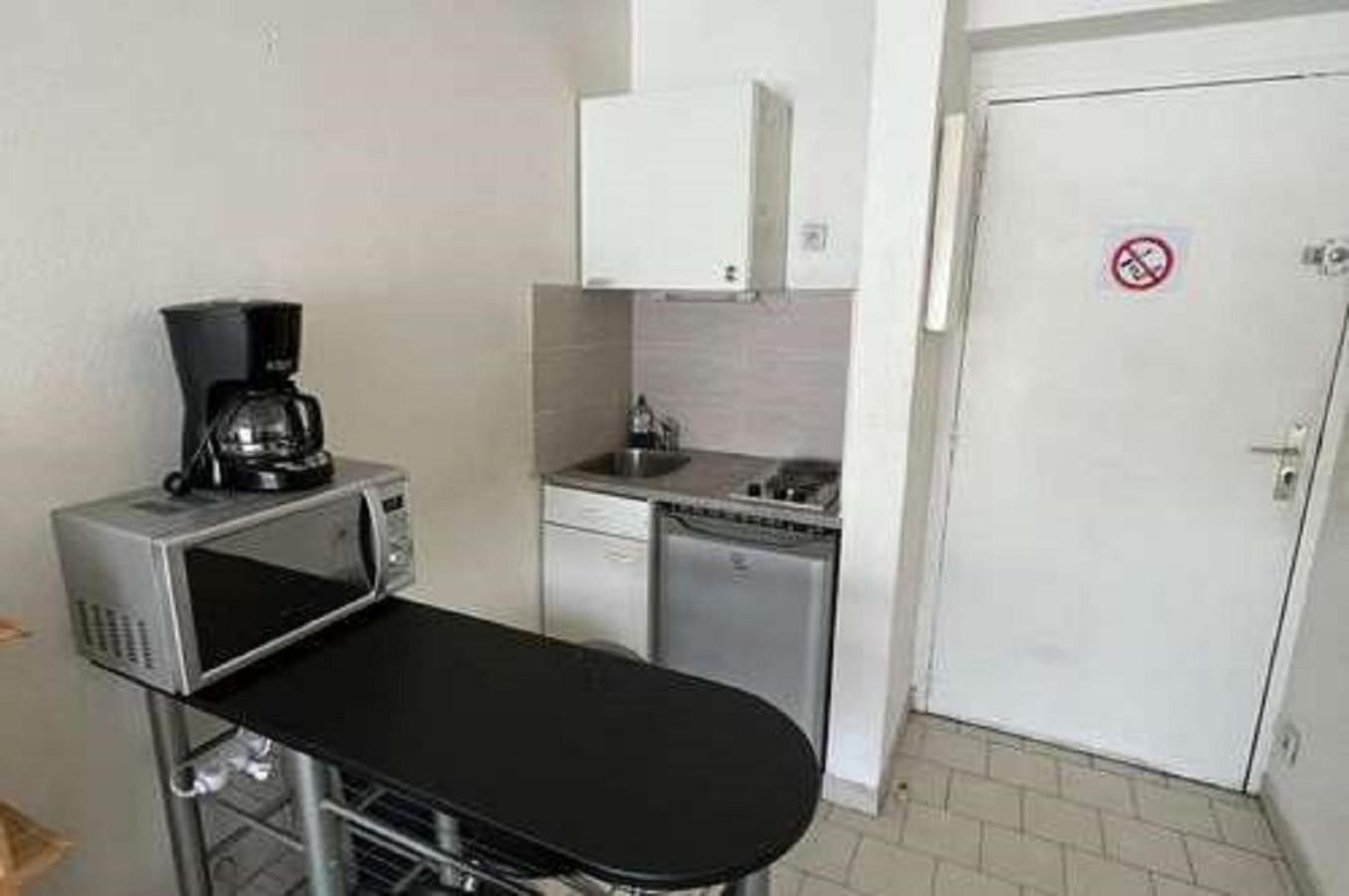 Beau Studio , Ensoleille, Wifi, Etage 5 Ascenceur Appartement Marseilles Buitenkant foto