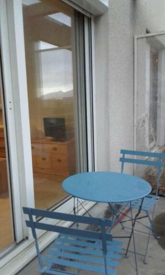 Beau Studio , Ensoleille, Wifi, Etage 5 Ascenceur Appartement Marseilles Buitenkant foto